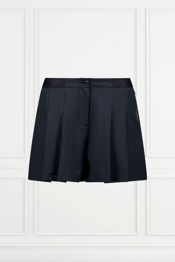 PLEATED PERFORMANCE SHORT