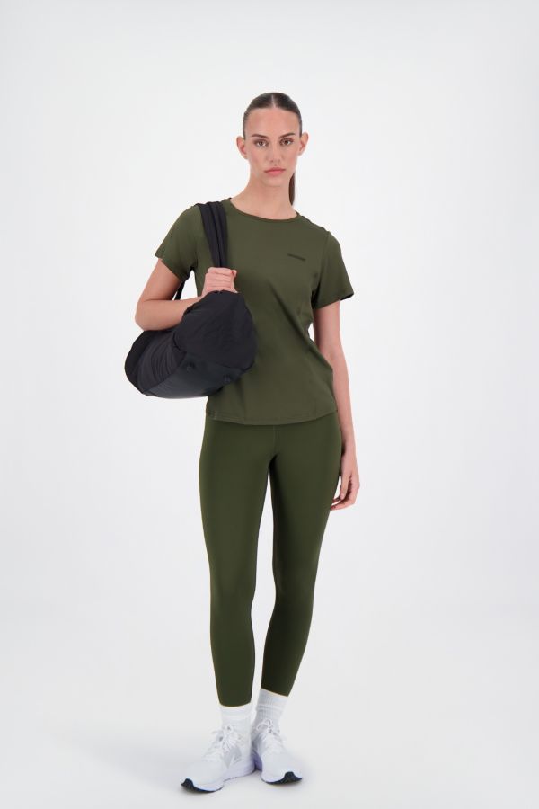 BASIC PERFORMANCE T-SHIRT