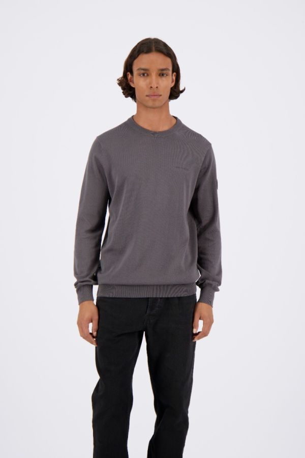 KNITWEAR ROUND NECK