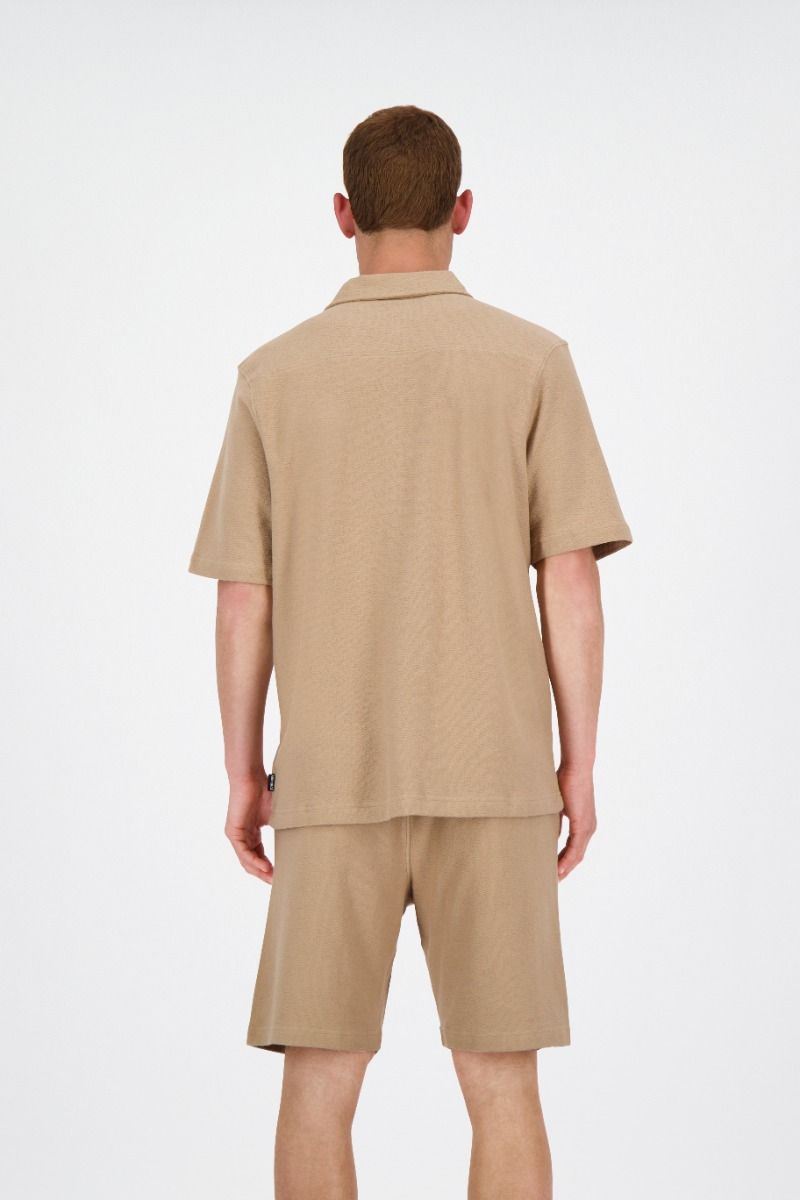 WOVEN SHORT SLEEVE SHIRT