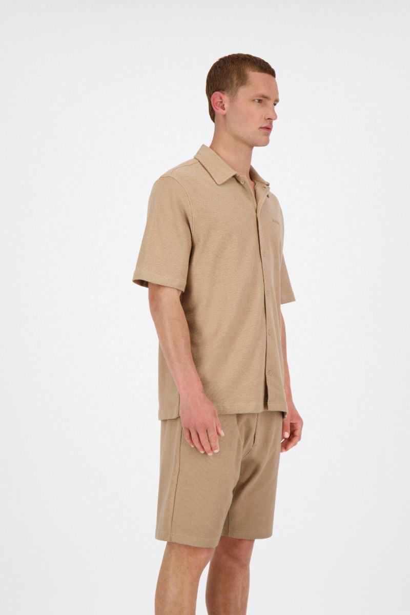 WOVEN SHORT SLEEVE SHIRT
