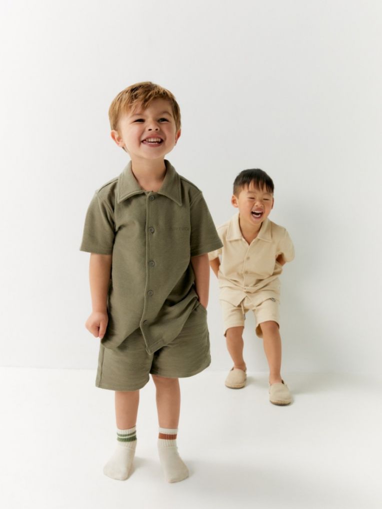 WOVEN SHORT SLEEVE SHIRT